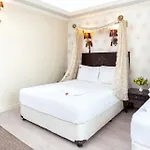 Hotel Cosmos